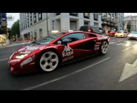 £10million+ HYPERCARS v Cyclist - Bugatti Chiron x2 & Lamborghini Countach LPI 800-4
