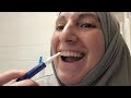 Poniendo a prueba blanqueador dental de pincel del Action ¿funciona?