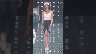 TGC 東京ガールズコレクション モデル 玉城ティナさん