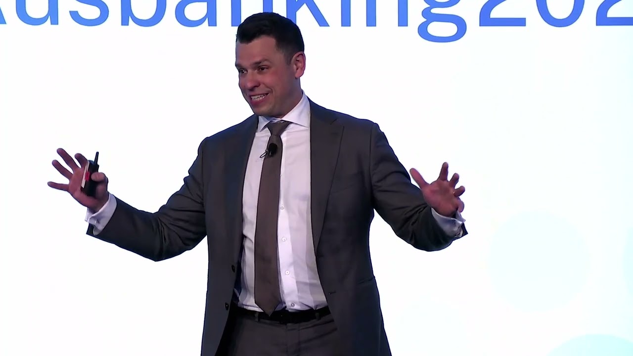 Simon Kuestenmacher | Ausbanking 2025