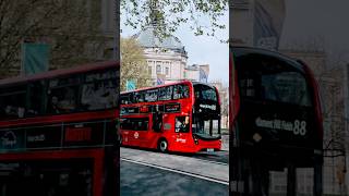 London Bus route 88 departing Parliament Square on a Refurbished Enviro 400 MMC Hybrid!!