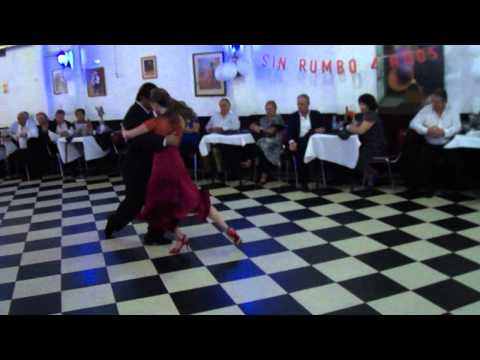 Julio Duplaa presenta a Carolina - Francisco Forquera en Sin Rumbo