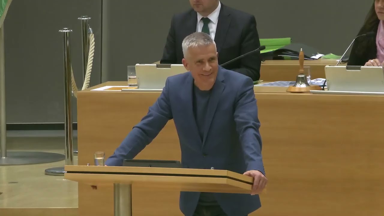 Das Gesetz schafft Grauzonen - keine Klarheit.  Herr Lippmann kann's nicht fassen.