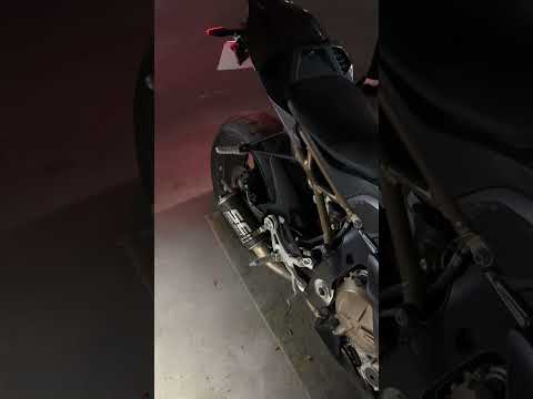 S1000rr egzoz sesi  otorparkı yıktı #s1000rr