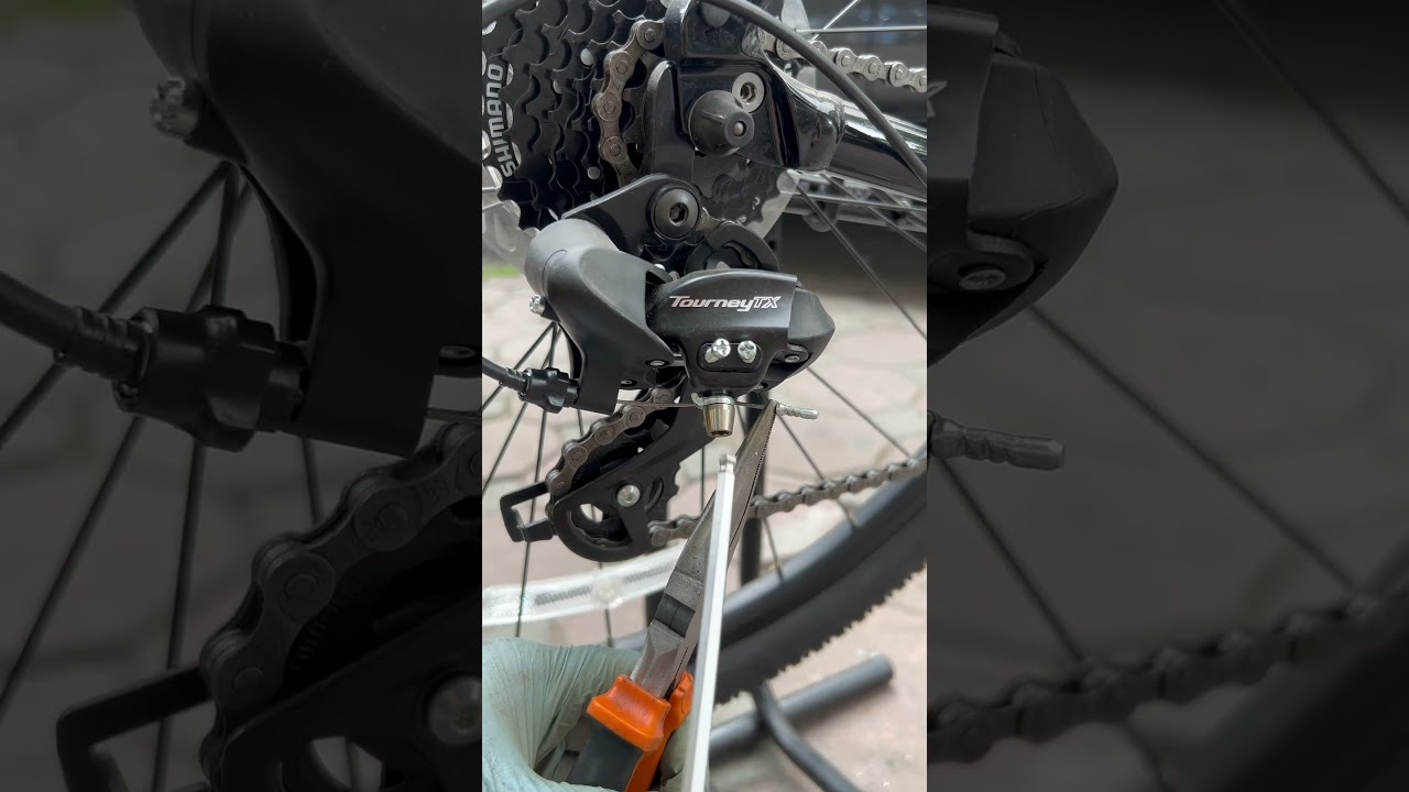 How To Tighten The Rear Derailleur Cable Cycling Cyclingtips Tipsandtricks Biketips DIYbike