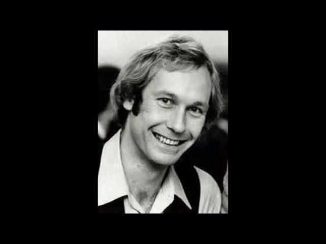 YouTube에서 Mike D'Abo - The Lady's In Love 보기