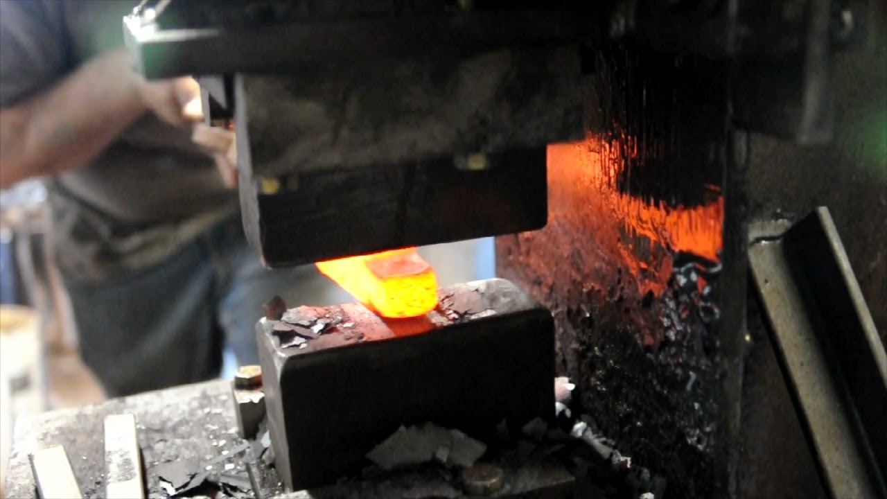 forging a hammer eye drift