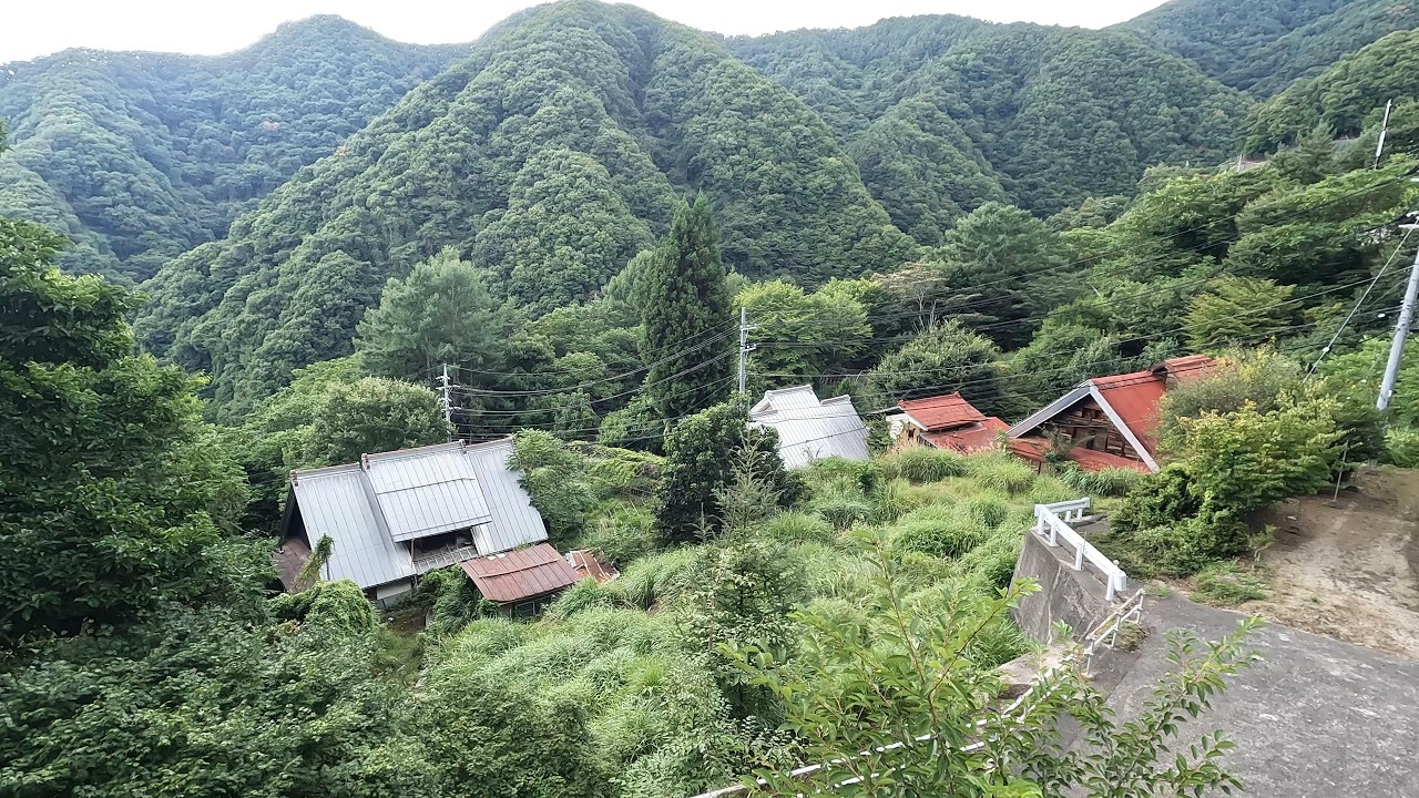 【山梨県甲州市】峠前に広がる当時から変わらない古民家集落を訪ねた