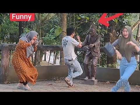 STATUE PRANK,  FUNNY,  JUST FOR LAUGHING,  JAKARTA INDONESIA, lucu patungprank