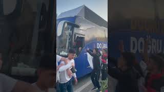 CHP mitingi sonrası Ak Parti seçim otobüsüyle mitinge katılan seçmenlerin karşılaşması… Resimi