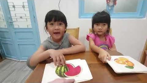 Tiếng Anh Giao Tiếp Thiếu Nhi Tại Phan Thiết: Sophia and Misa talking about Fruits