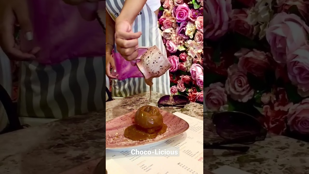 Choco-Licious: A Perfectly Melted Chocolate Cake 