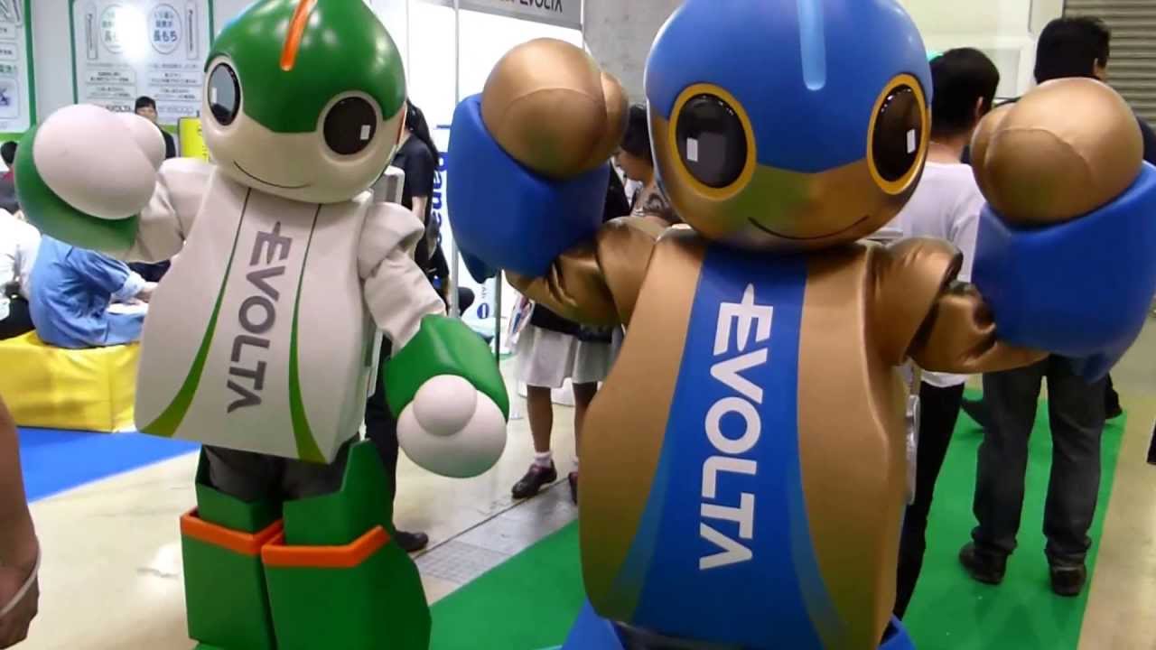 着ぐるみエボルタ（EVOLTA)君 東京おもちゃショー2013 - YouTube
