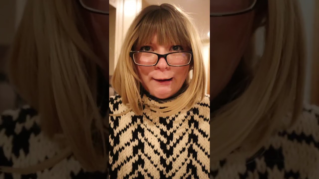 Moms before and after Thanksgiving guests arrive