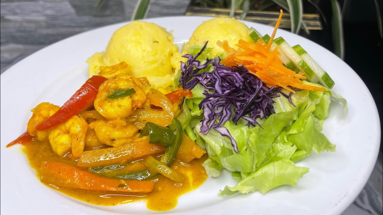 Cook with me || Curried Coconut shrimp || Mashed Potatoes