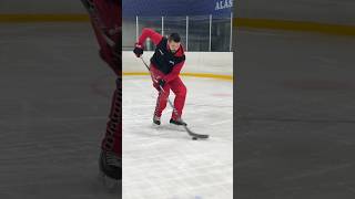 картинка: Качай качай и раскачай соперника на льду #хоккей #хоккейныйтренер #обучениехоккей #тренер #sports