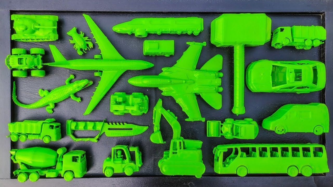 Membersihkan Mainan Mobil Balap, Truk Molen, Kereta Api, Tank Baja, Bus Telolet, Pesawat, Excavator.