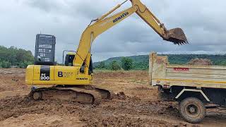 รีวิว komatsu pc200-7 พาดูเครื่องคัมมิ้นหกสูบ งานขุดลอกอ่าง ดั้มมีหนืด excavator and truck