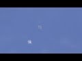 謎の戦闘機、上空通過