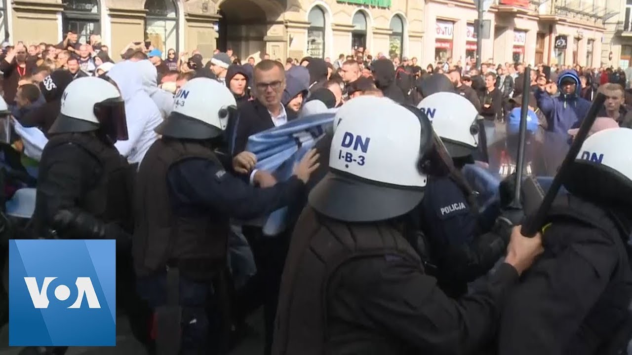 Police Clash With Far-Right Protesters at Pride Parade in Poland