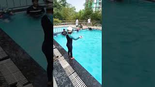 Finally did it🏊#enjoying#perfectdive#underwater#smooth#happybaby#welldone#activekids#shortvideo