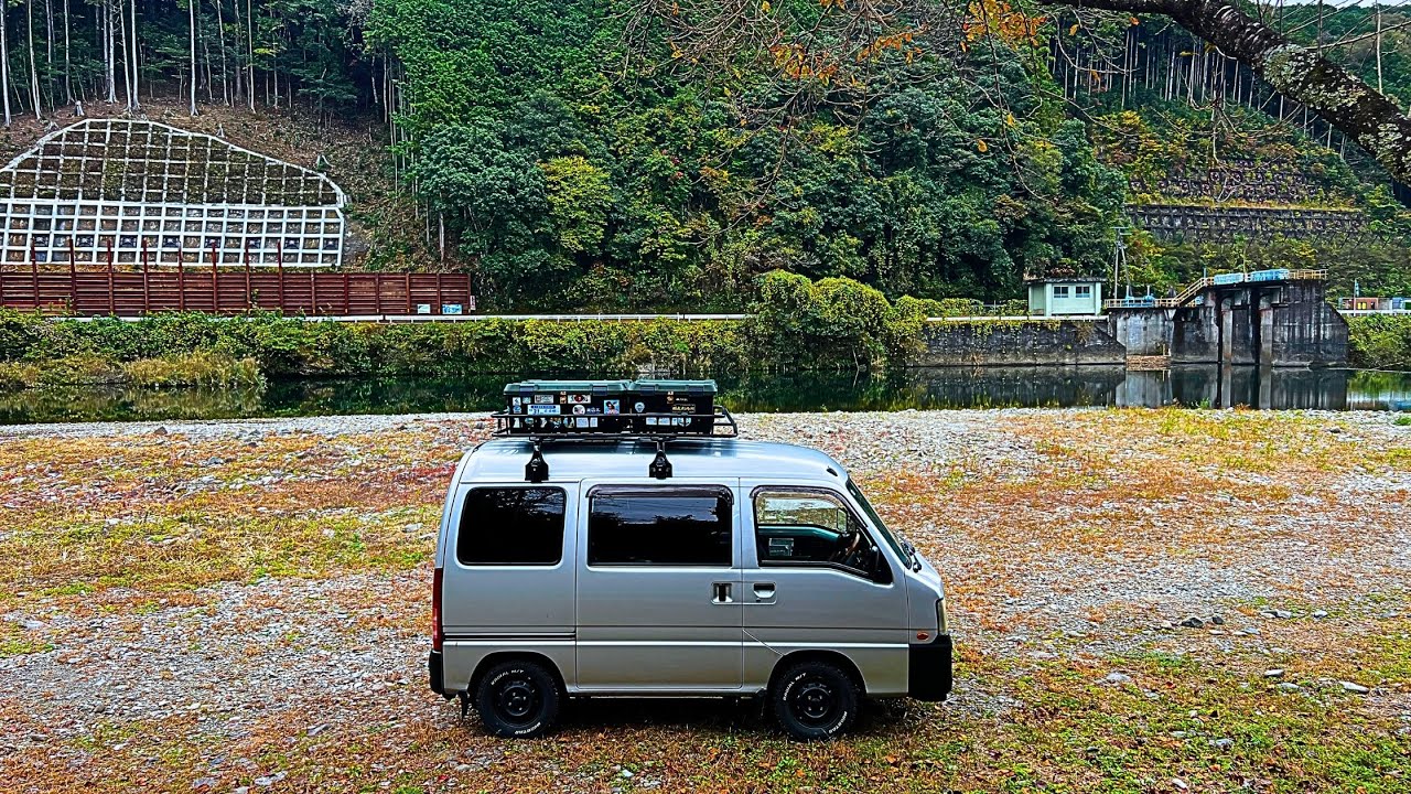 【車中泊のリアル】日本最後の清流で軽バン車中泊をする夫婦