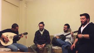 Bir Kızıl Goncaya Benzer Dudağın