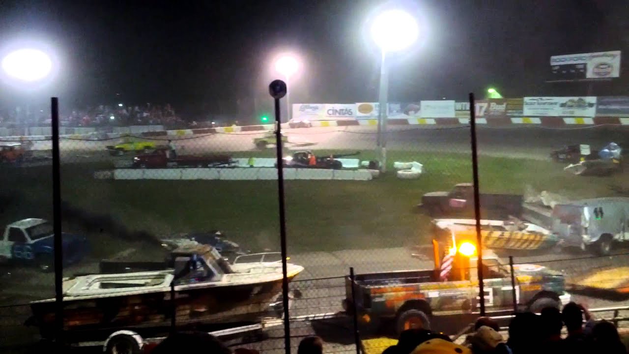 Rockford speedway trailer race 8/13 - YouTube