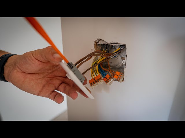 9 ELECTRICAL SECOND FIX TIPS with @RDavisElectrical class=