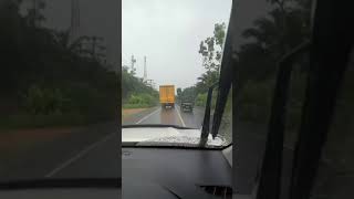 Story Nyetir Mobil Sambil Dengerin Lagu Timur