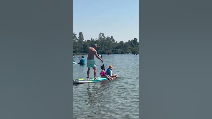Lake paddle boarding with our kids #summer