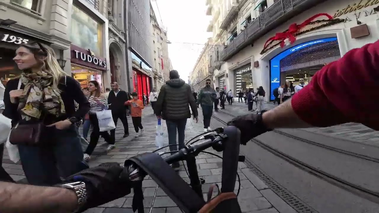 İstiklal Caddesini Geziyorum | Taksim | Galata Kulesi | Katlanır Bisiklet İle İstanbul Turu Part 4