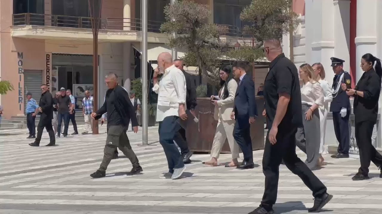 Rama kritikon bashkinë Vlorë, kërkon shkarkimin e të gjithë drejtorëve