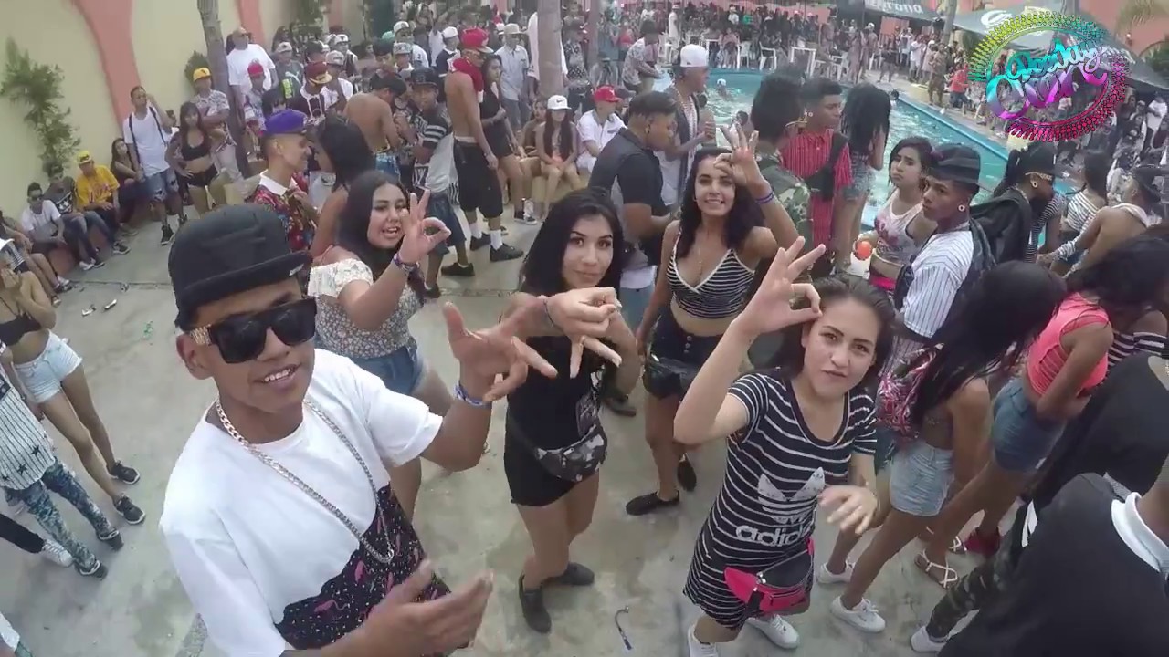 Pool Party dejavu 2017 - YouTube
