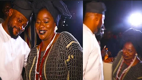 So Humble! Femi Adebayo's Wife goes on her knees to greet Odunlade  Adekola Aka SAAMU ALAJO