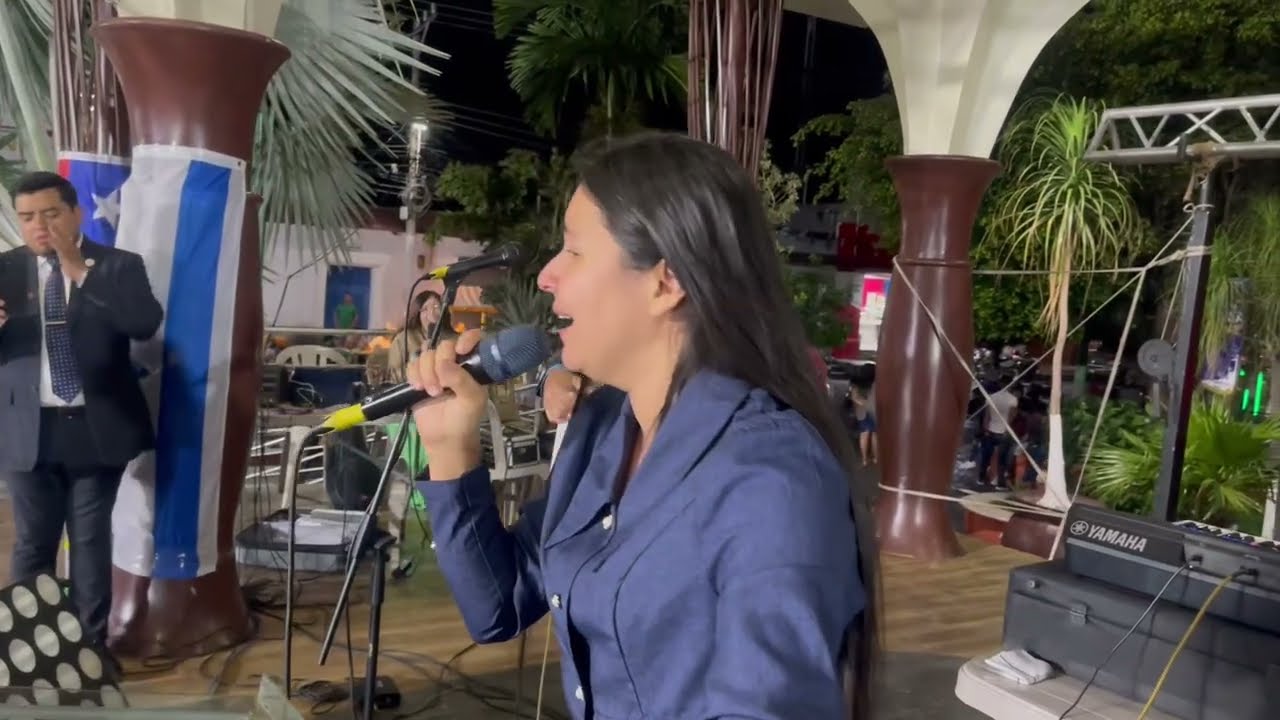 ￼ GRUPO FORTALEZA/ alabanza en vivo/ sigue adelante ￼