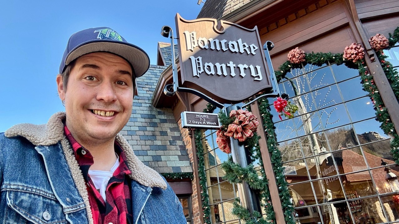 Gatlinburg's Most Famous Pancakes | Pancake Pantry Review in the Smoky Mountains