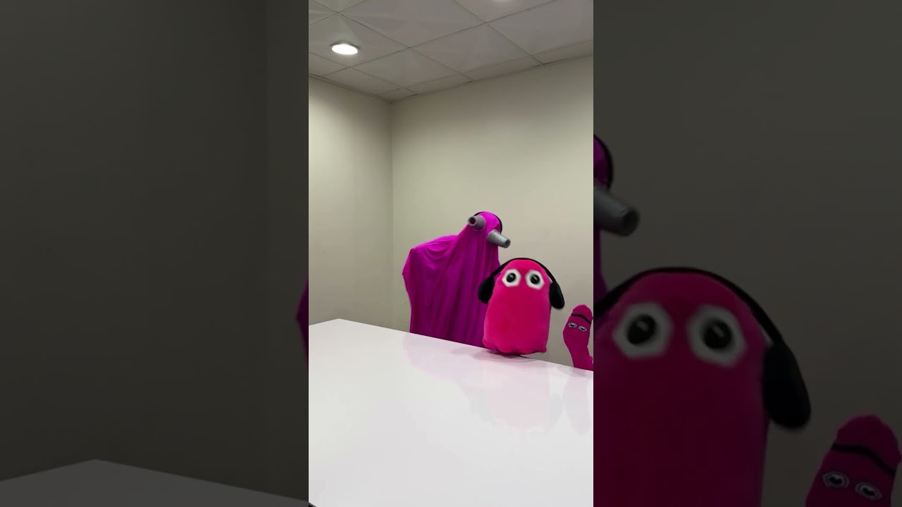 PiNK GHOST SURPRiSE!! the pink rainbow ghost took over SPACE STATiON with all its FRiENDS! 