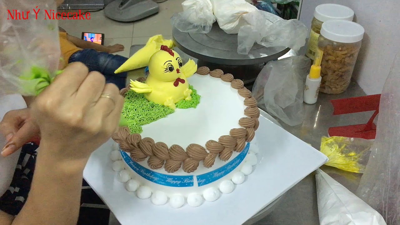 Bánh kem hình con gà - Bánh đơn giản dễ thương