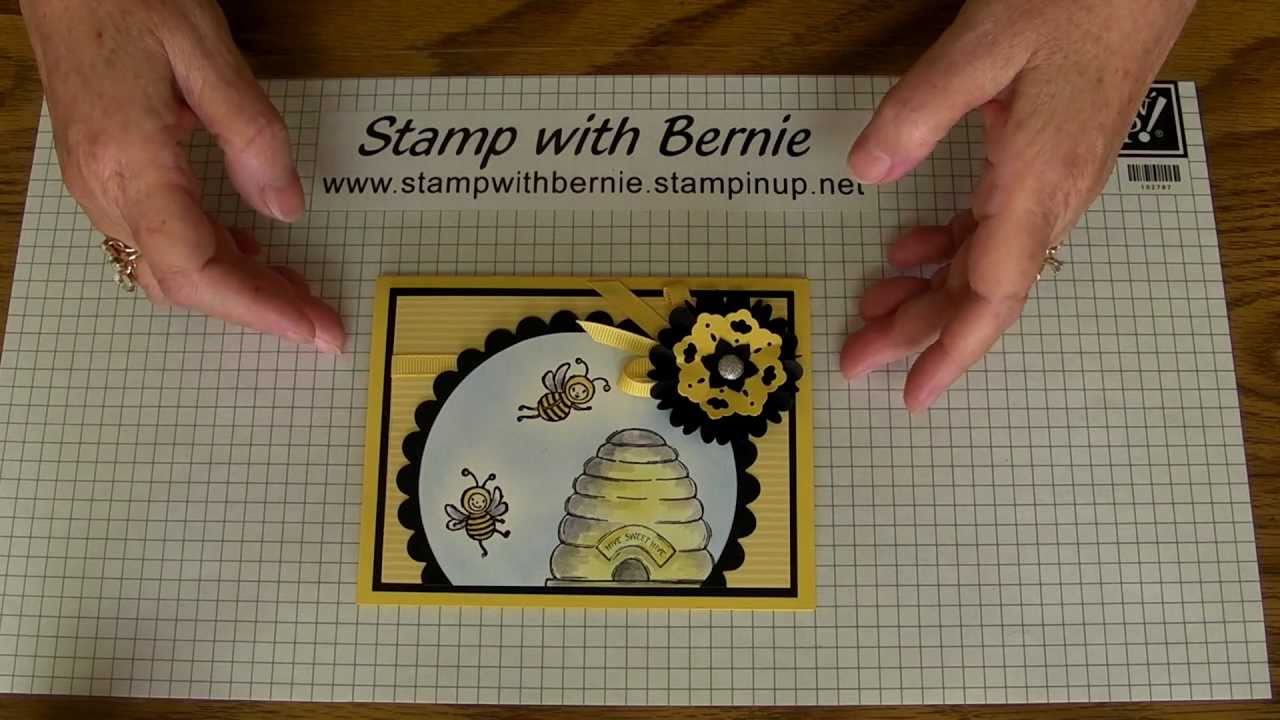 Scallop Circle Punch Fanfold Flower