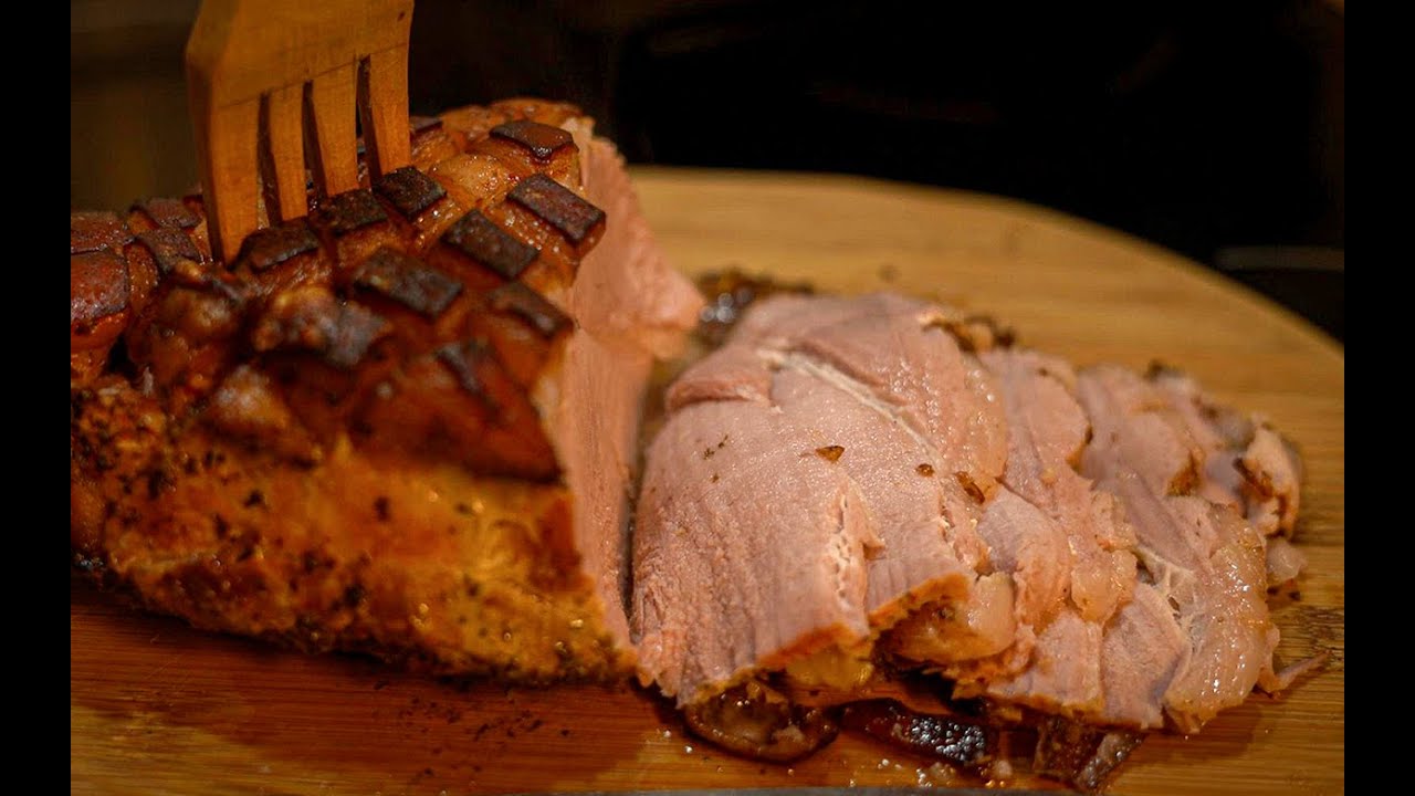 Saftiger Schweinebraten (Thüringer Mutzbraten) aus dem Backofen  - Mamas beliebtestes Partyrezept!