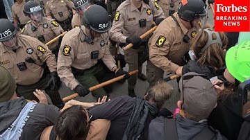RAW VIDEO: Protestors Clash With Police Outside Broadview, Illinois, ICE Facility