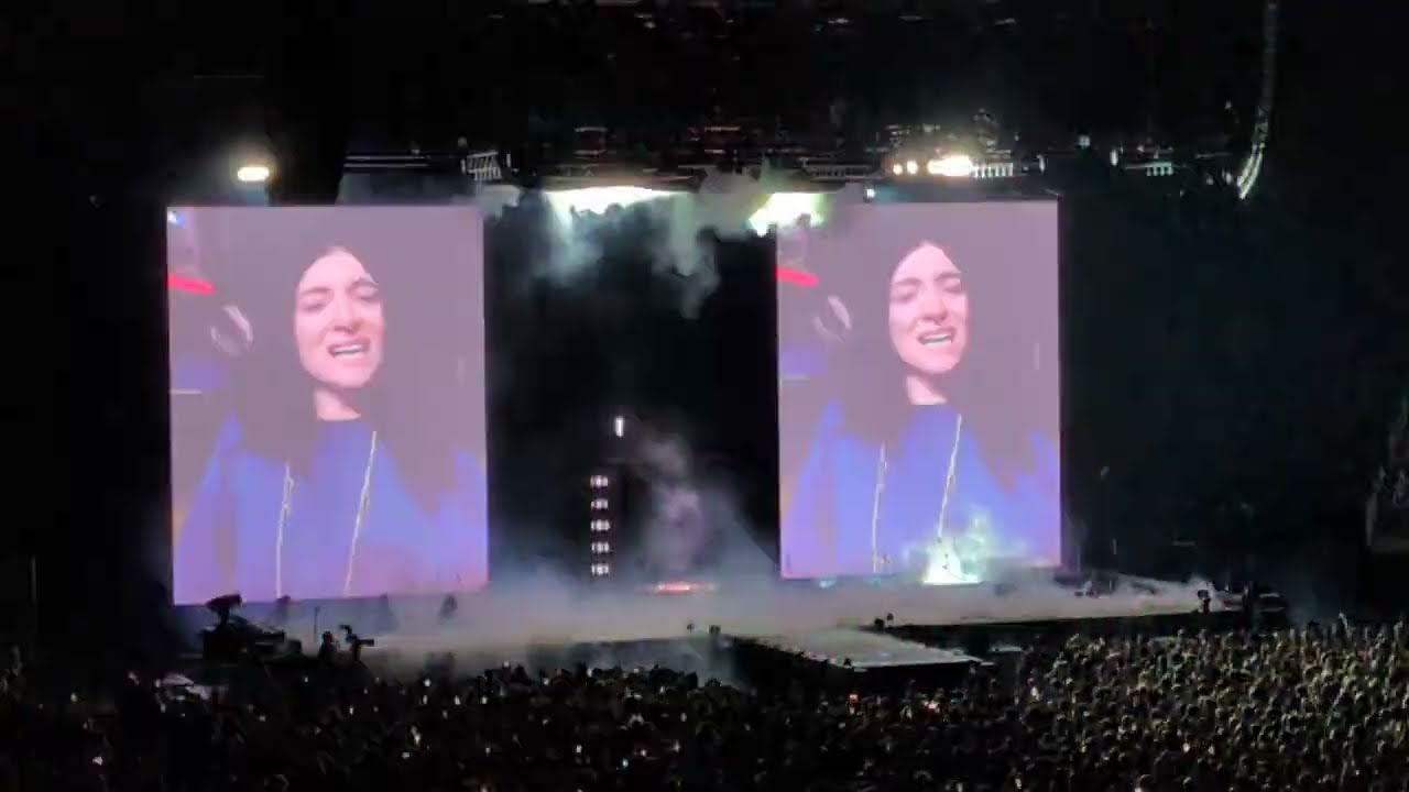 Лорд исполняет «David» вживую в O2, Лондон