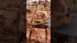 עוגת תפוחים ומקצפת