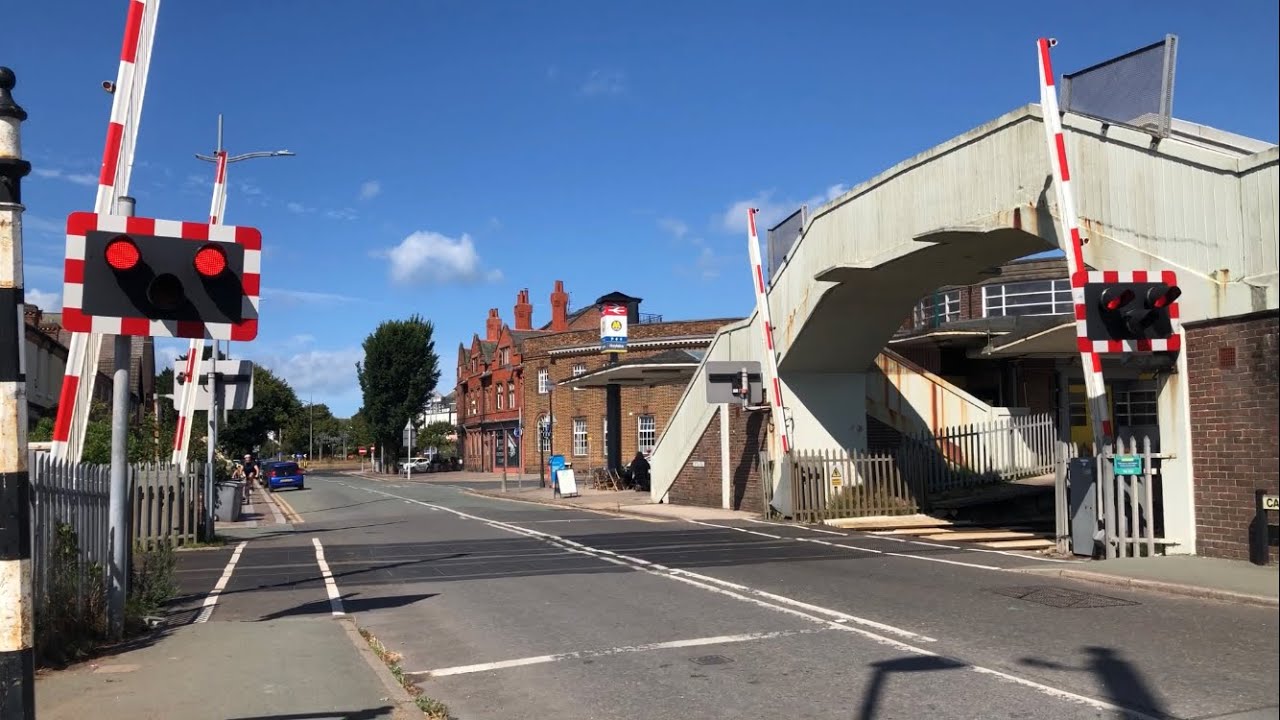 *Faulty Barrier* Hoylake Level Crossing, Merseyside (26/08/2025)