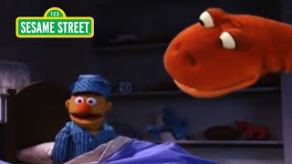 Sesame Street: Theres a Dinosaur in My Room