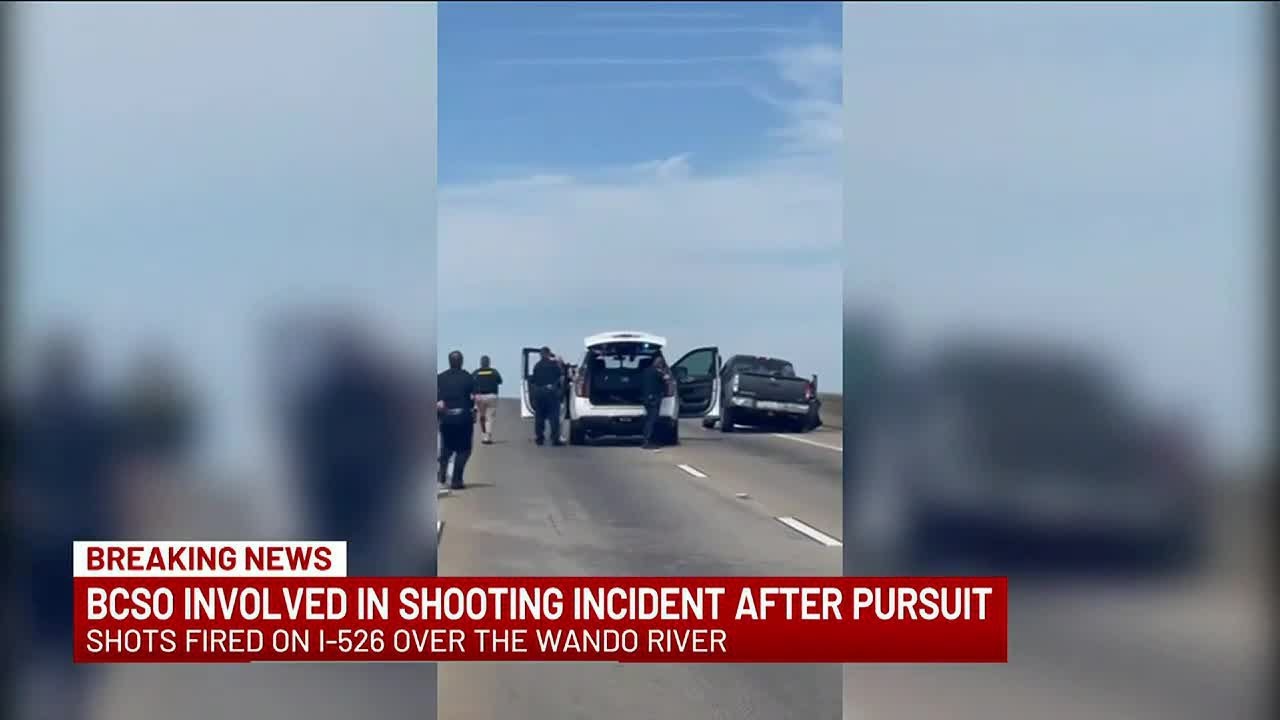 VIDEO: Berkeley Co. deputies involved in shooting after chase on I-526 ...