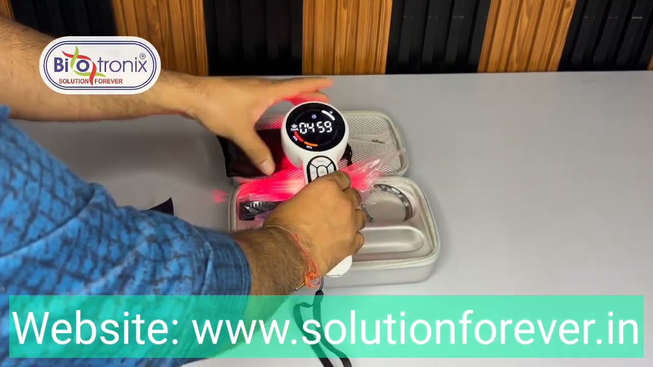 Handy Laser Therapy Device for Physiotherapy and Chiropractic Use