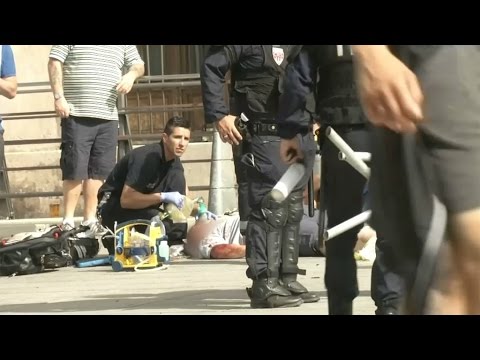 Euro 2016: retour sur les violents affrontements à Marseille entre supporters (BFMTV)