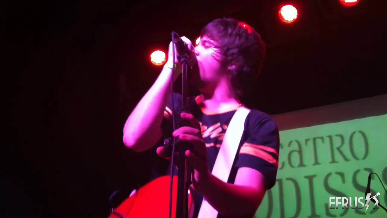 Efrus Orfeu @ Teatro Odisséia 01 04 2011 - YouTube